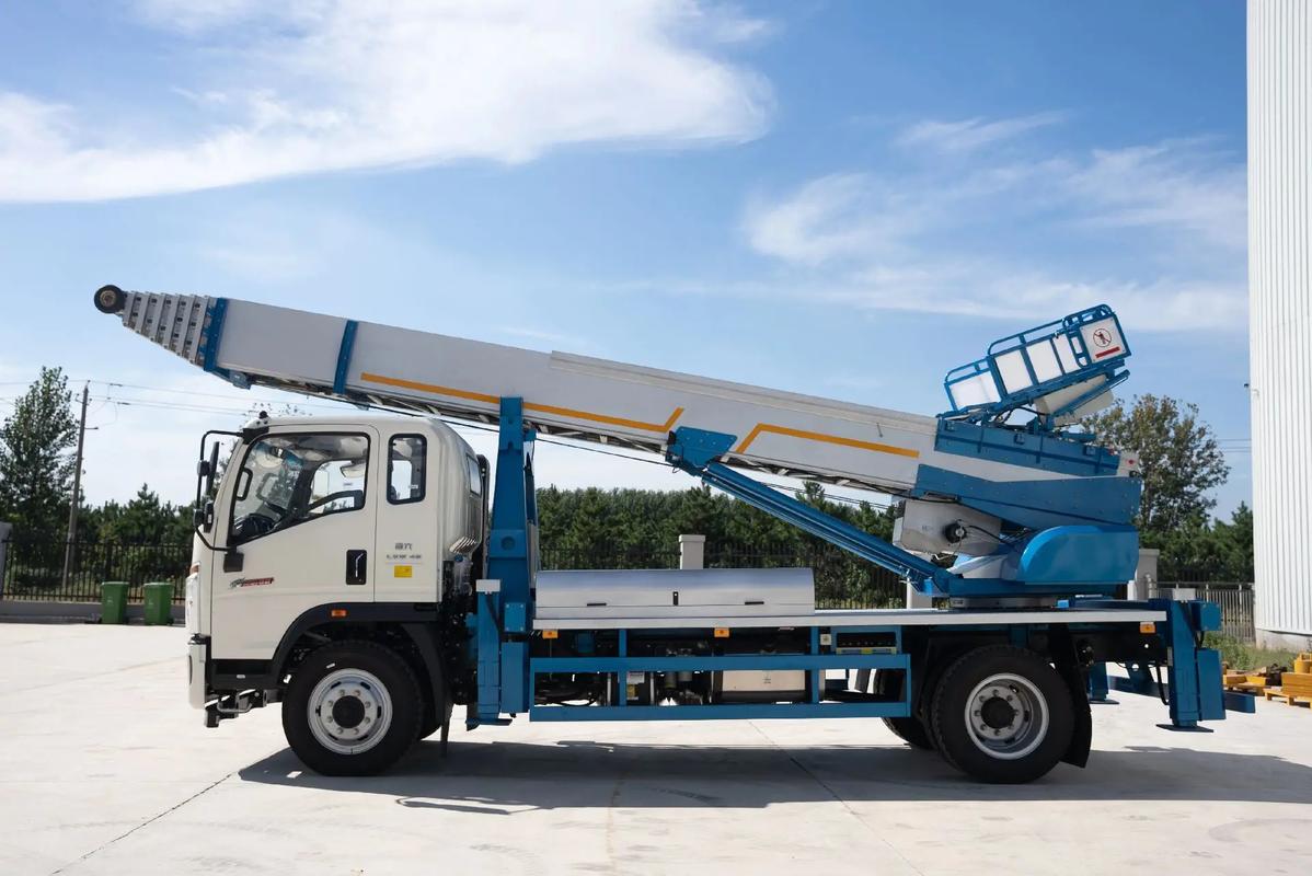 廉江云梯上料车租赁费用